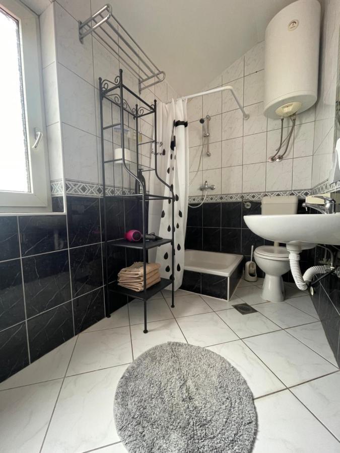 Apartments Frigan 마슬레니차 외부 사진