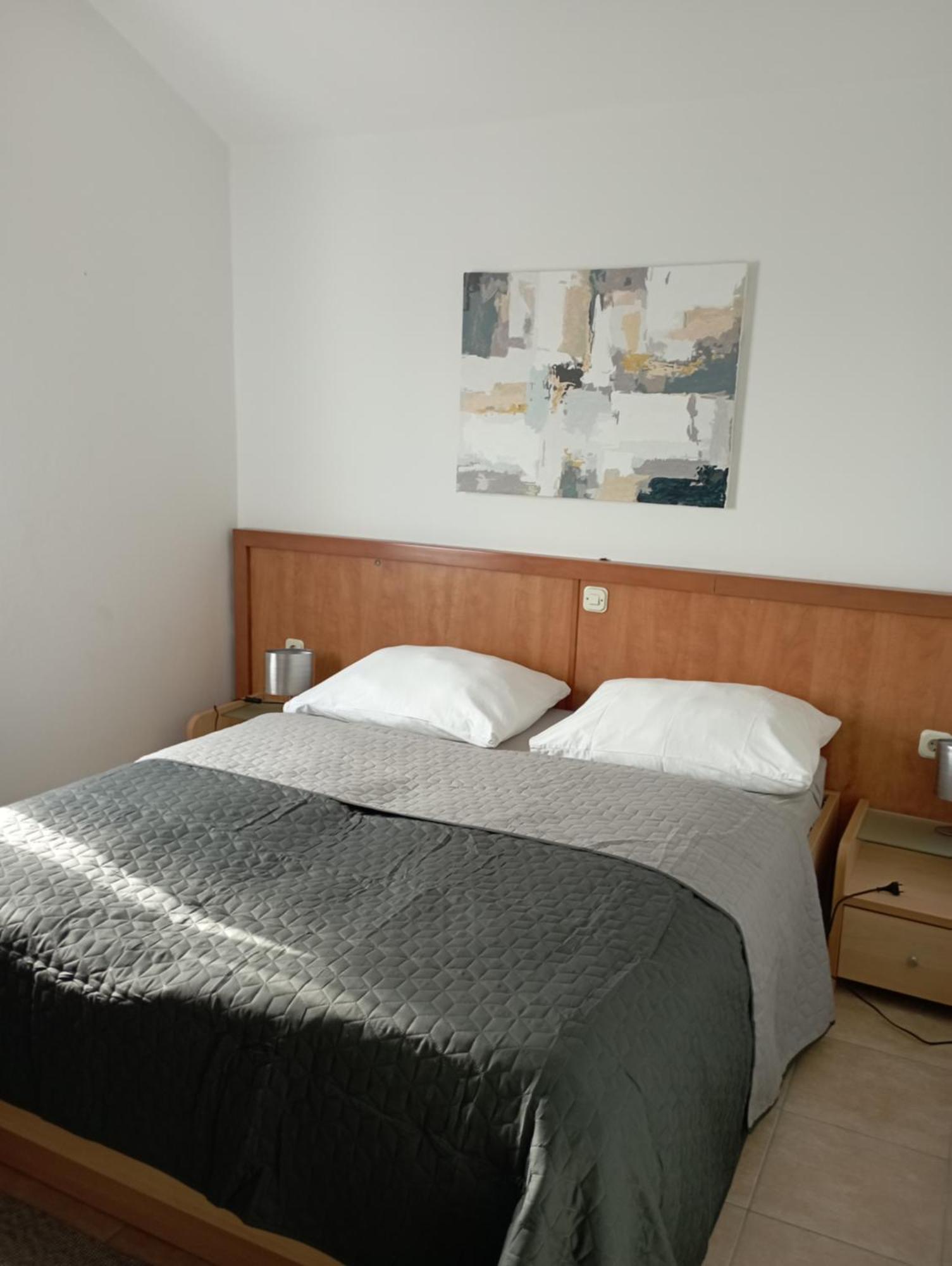 Apartments Frigan 마슬레니차 외부 사진