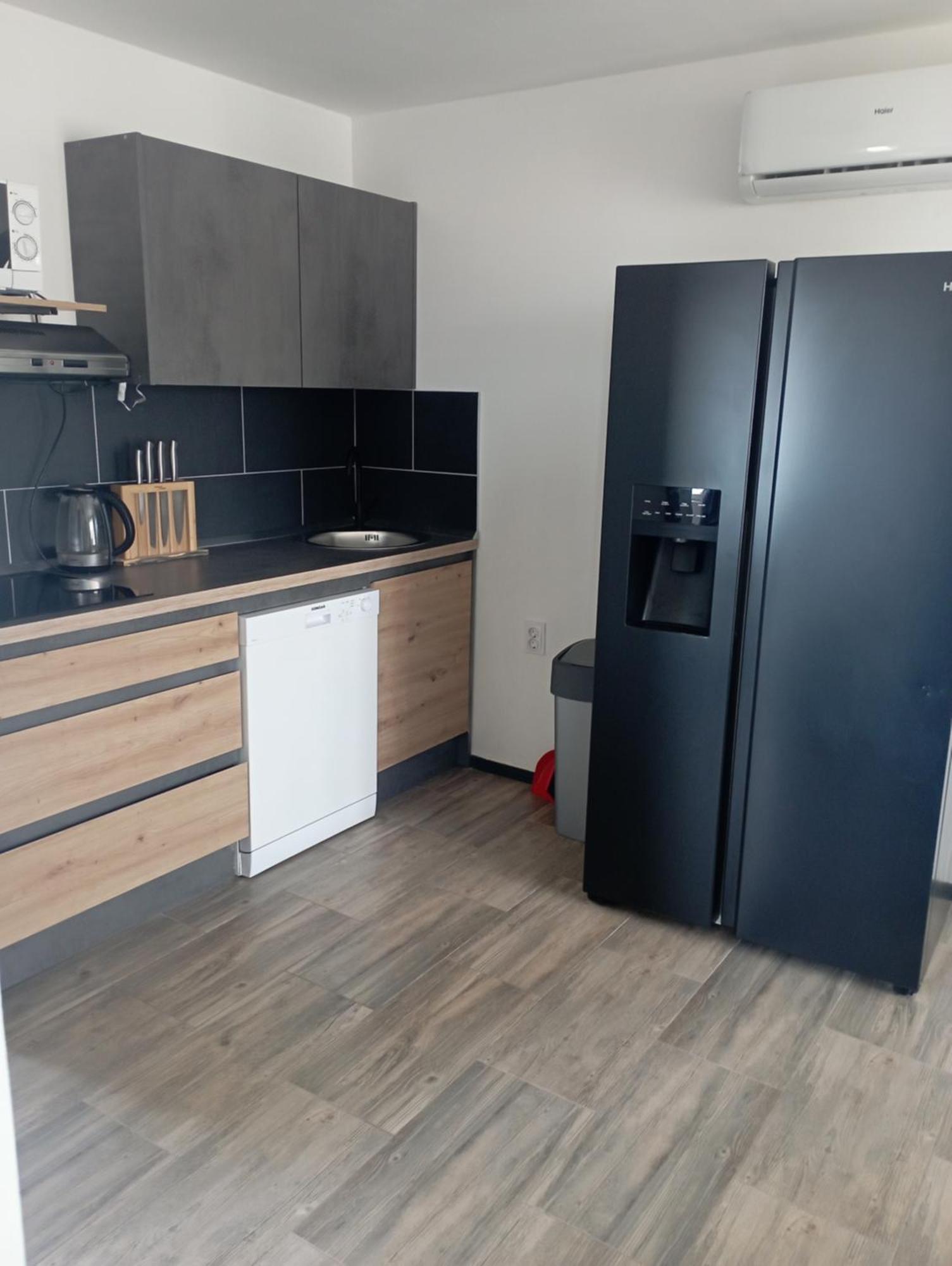 Apartments Frigan 마슬레니차 외부 사진