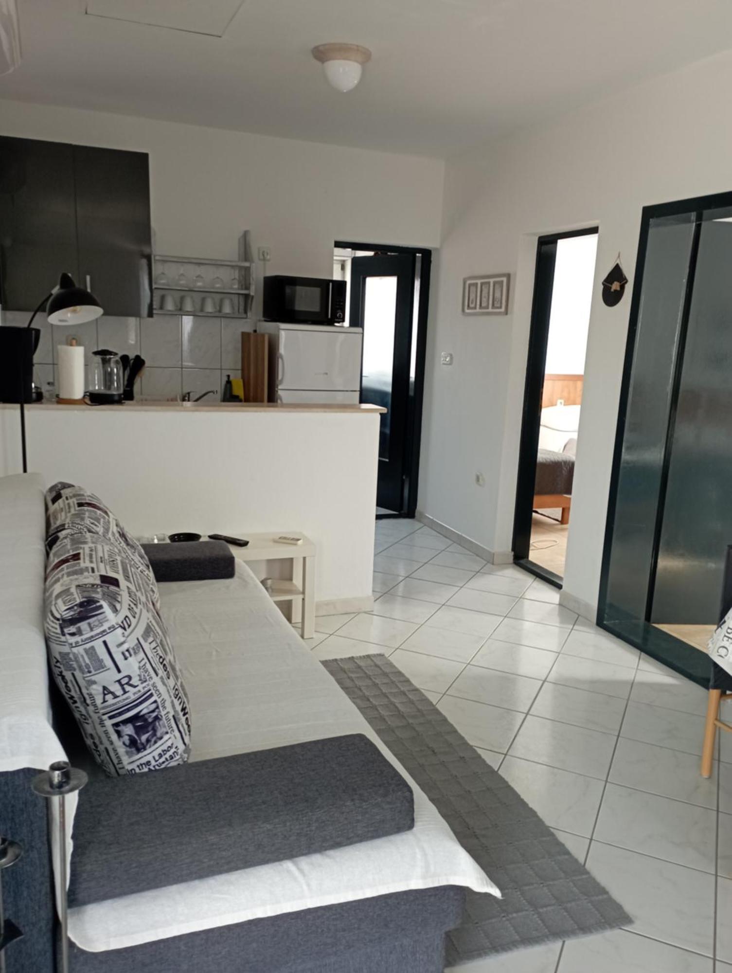 Apartments Frigan 마슬레니차 외부 사진