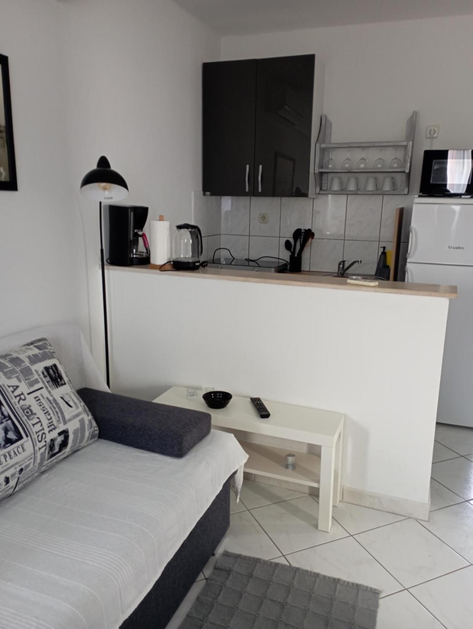 Apartments Frigan 마슬레니차 외부 사진